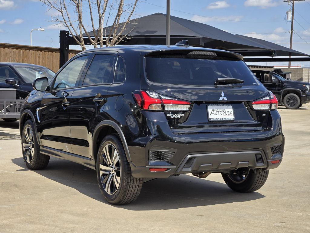 Used 2026 Mitsubishi Outlander Sport SE AWD/4WD image 3