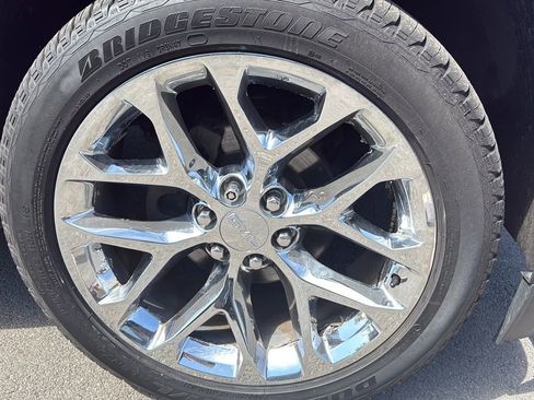 Used 2020 GMC Yukon SLT w/ Premium Edition image 14