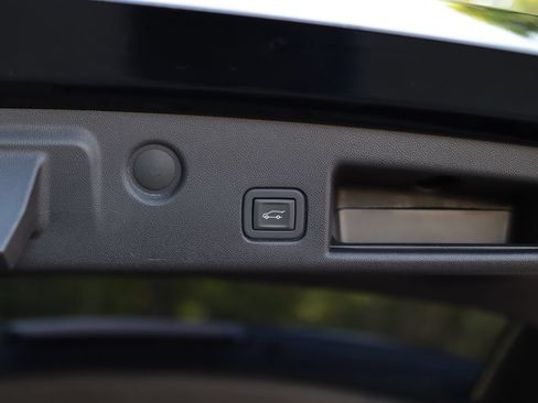 Used 2024 Chevrolet Equinox LT AWD/4WD image 26