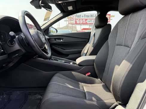 Certified 2025 Honda Accord Sport image 8