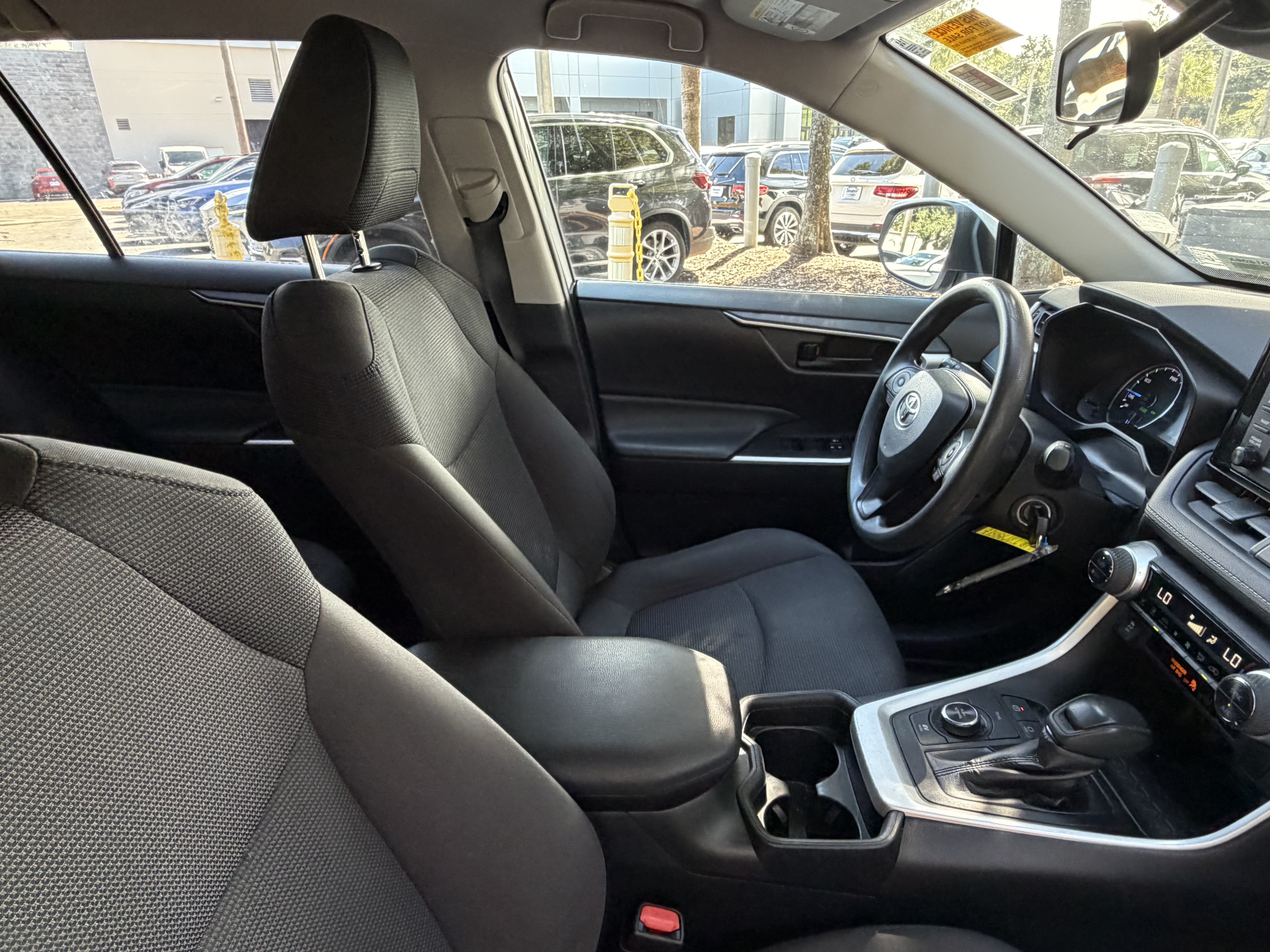 Used 2019 Toyota RAV4 LE AWD/4WD image 44