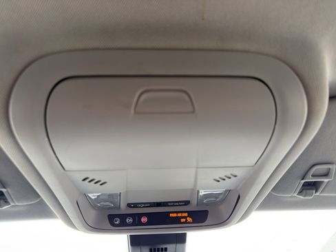 Used 2022 Chevrolet Equinox LT AWD/4WD image 23