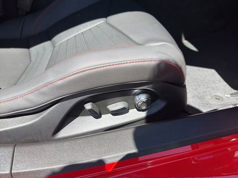 Used 2025 Chevrolet Corvette E-Ray w/ Stealth Interior Trim Package AWD/4WD image 28