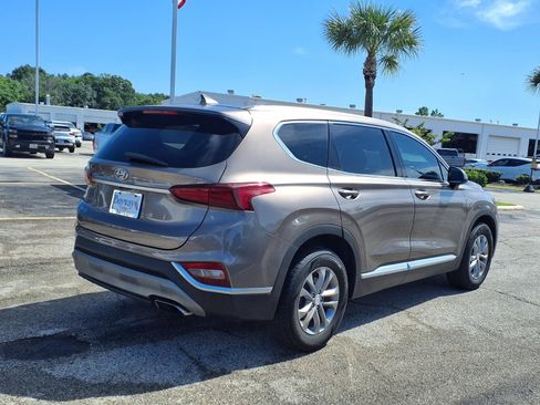 Used 2020 Hyundai Santa Fe SEL FWD image 2