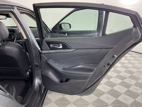 Used 2023 Nissan Maxima SV w/ Floor Mat Group image 23