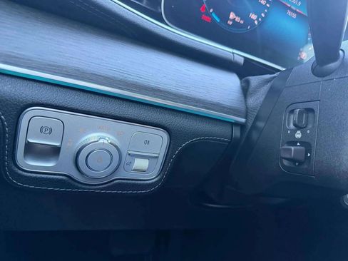 Used 2020 Mercedes-Benz GLE 350 GLE 350 4MATIC Sport Utility 4 image 25