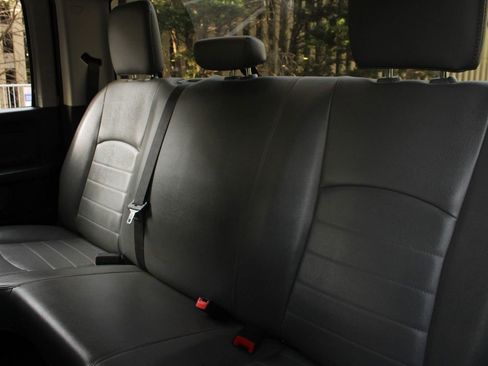 Used 2018 RAM 2500 Tradesman w/ Chrome Appearance Group AWD/4WD image 17