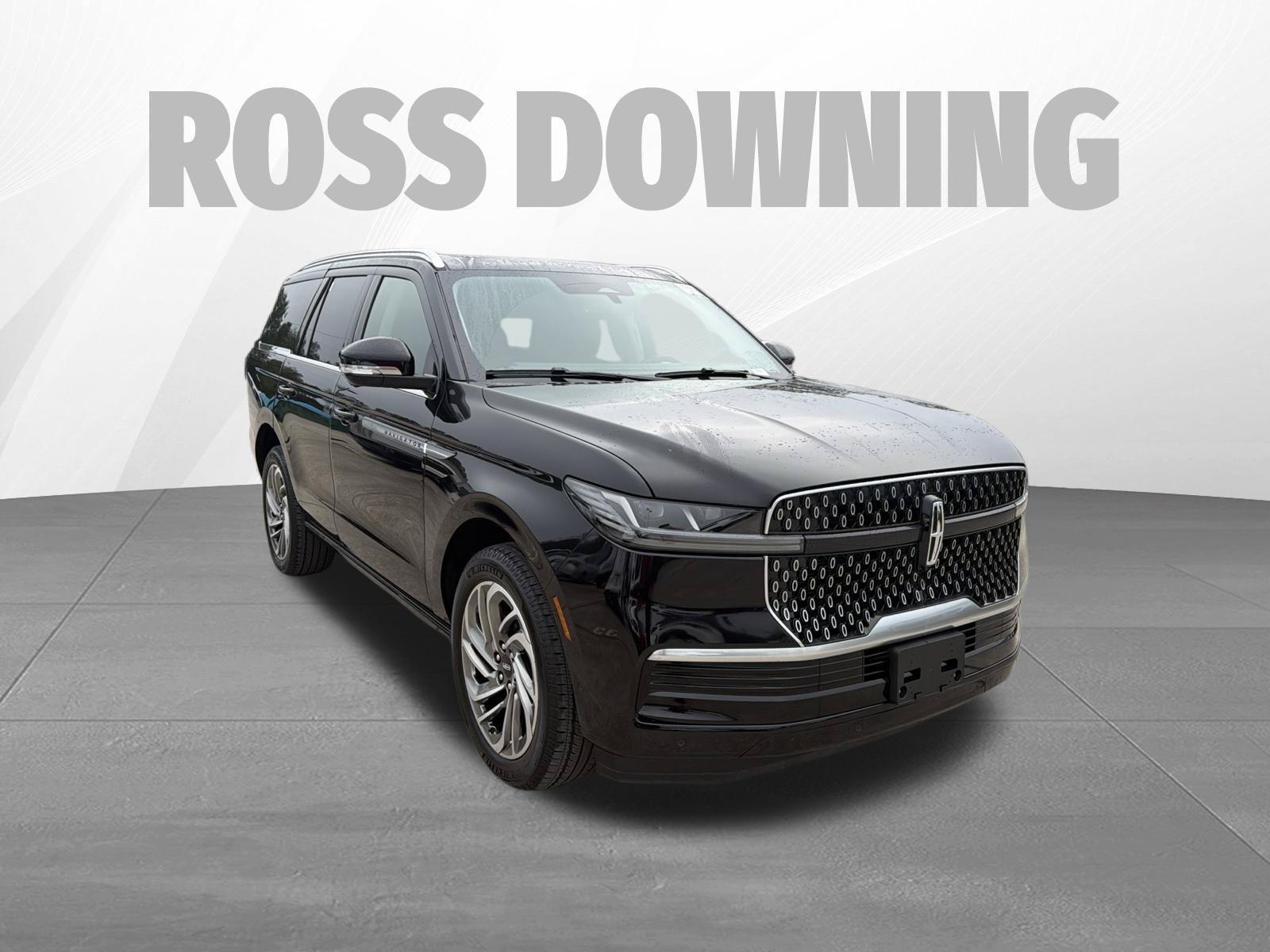 Used 2025 Lincoln Navigator Reserve AWD/4WD image 3