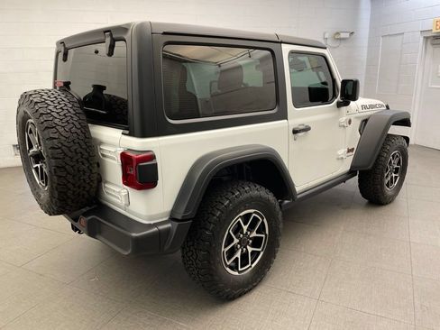 Used 2024 Jeep Wrangler Rubicon w/ Convenience Group AWD/4WD image 7