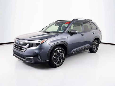 Used 2025 Subaru Forester Limited AWD/4WD image 7