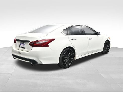 Used 2018 Nissan Altima 2.5 SV FWD image 5