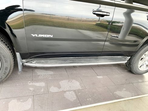 Used 2017 GMC Yukon SLE w/ Convenience Package image 10