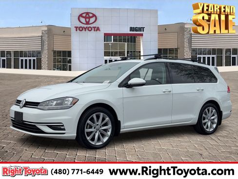 Used 2019 Volkswagen Golf S image 1