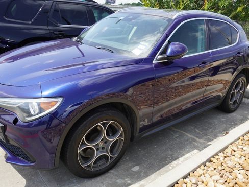 Used 2018 Alfa Romeo Stelvio Ti AWD/4WD image 4