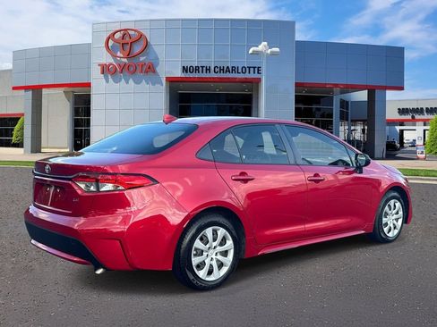 Used 2021 Toyota Corolla LE FWD image 8