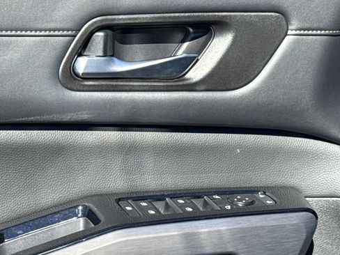 Used 2023 Nissan Pathfinder SL w/ SL Premium Package image 15