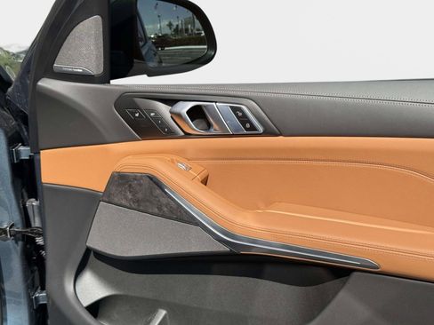 Used 2025 BMW X7 xDrive40i w/ Executive Package image 25