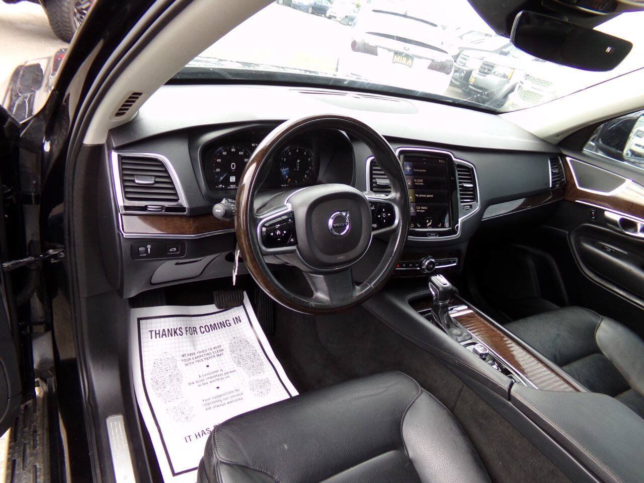 Used 2016 Volvo XC90 T6 Momentum w/ Momentum Plus Package AWD/4WD image 7