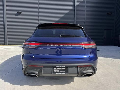 Certified 2025 Porsche Macan image 12
