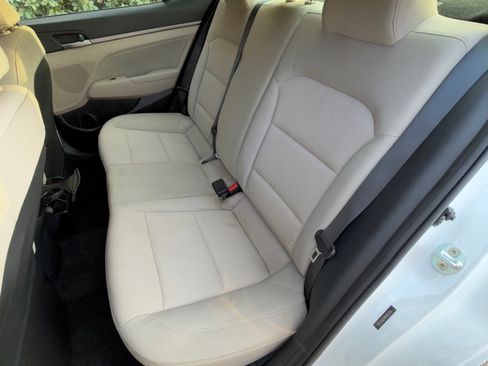 Used 2017 Hyundai Elantra SE w/ SE A/T Tech Package 03 image 25