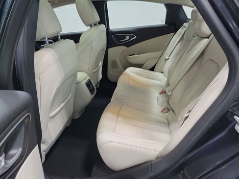 Used 2016 Chrysler 200 C w/ Premium Lighting Group image 22