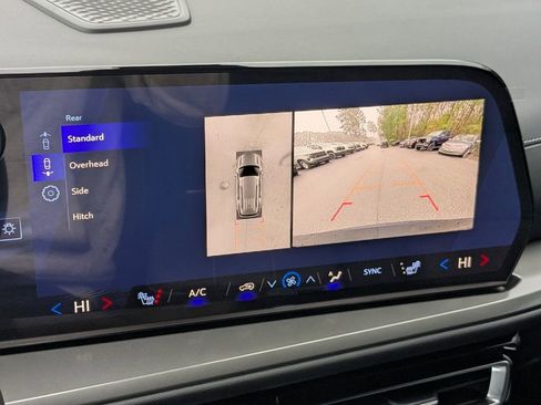 New 2026 Chevrolet Traverse LT w/ Enhanced Driving Package image 23