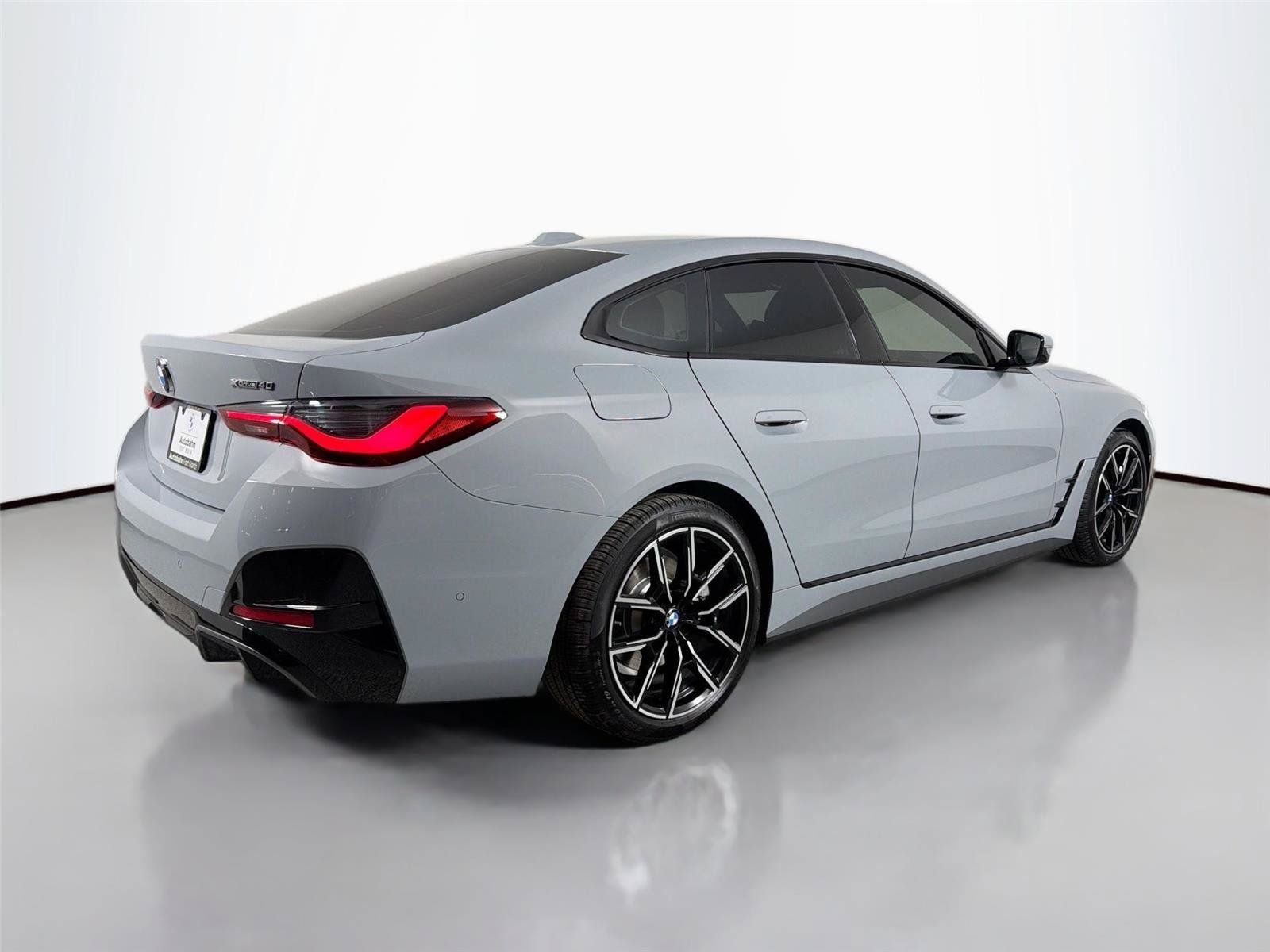 New 2026 BMW i4 xDrive40i w/ M Sport Package AWD/4WD image 9