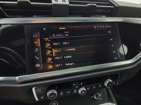 Used 2024 Audi Q3 2.0T Premium image 11