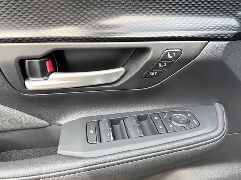 New 2026 Toyota Grand Highlander AWD Hybrid image 2