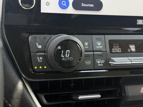 Certified 2025 Toyota Grand Highlander FWD image 22