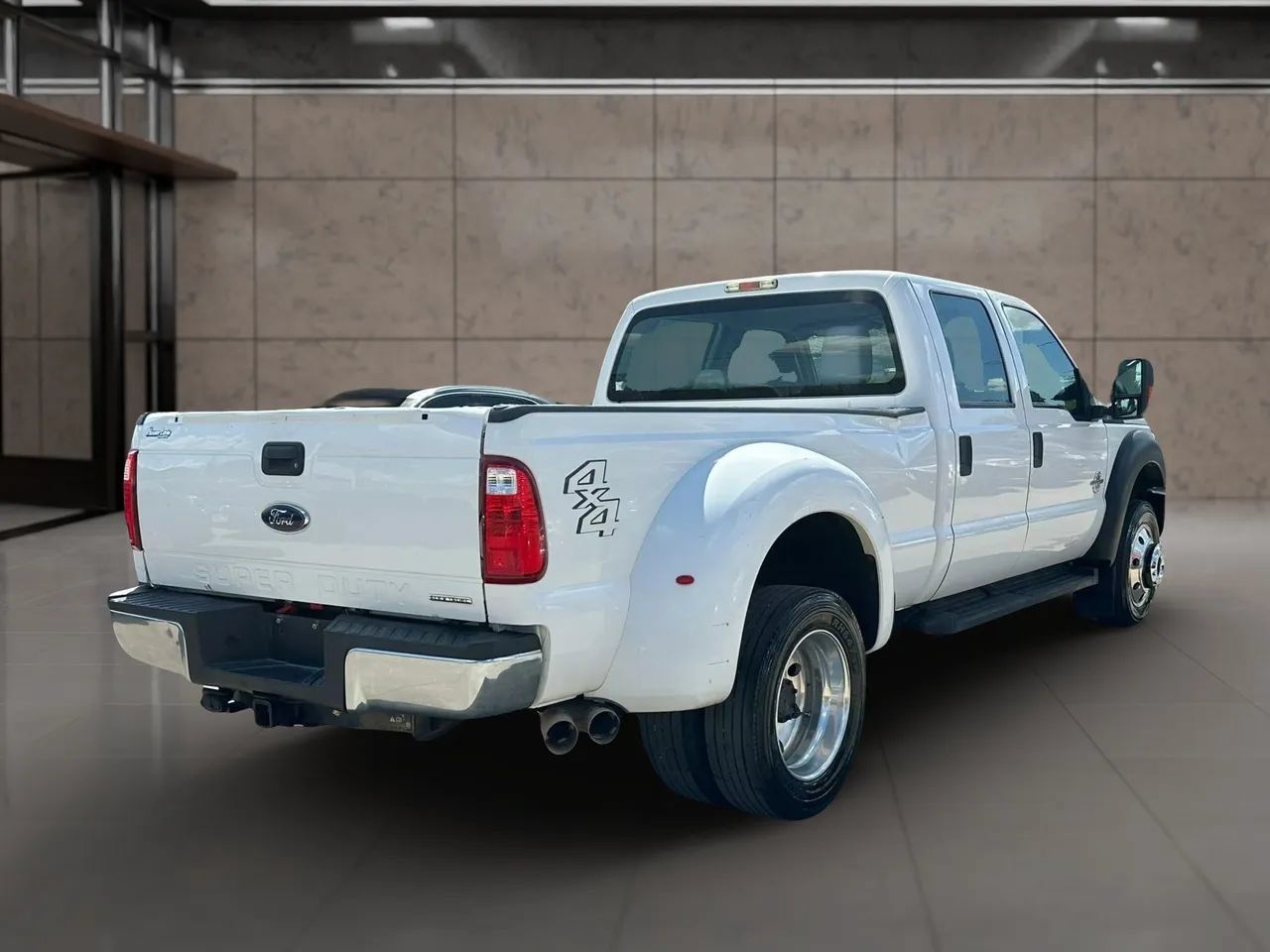 Used 2016 Ford F450 XL w/ Power Equipment Group AWD/4WD image 2