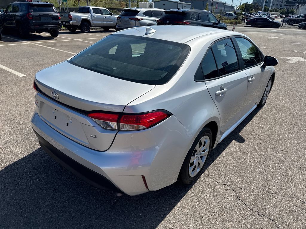 Used 2024 Toyota Corolla LE FWD image 7