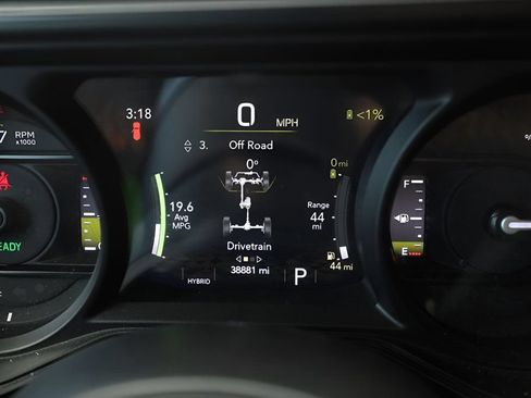 Used 2024 Jeep Wrangler Unlimited w/ Convenience Group AWD/4WD image 37