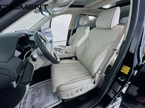 Used 2023 Genesis GV80 3.5T w/ Prestige Package AWD/4WD image 32