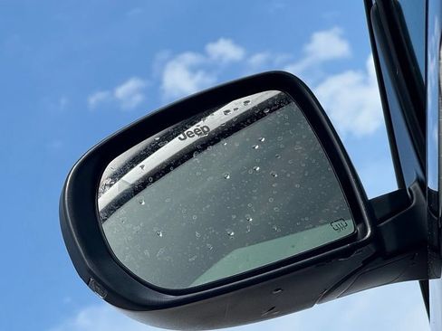 Used 2023 Jeep Compass Limited w/ Elite Group AWD/4WD image 19