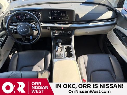 Used 2024 Kia Carnival LX image 18
