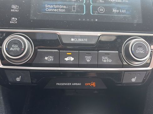 Used 2017 Honda Civic Touring image 14