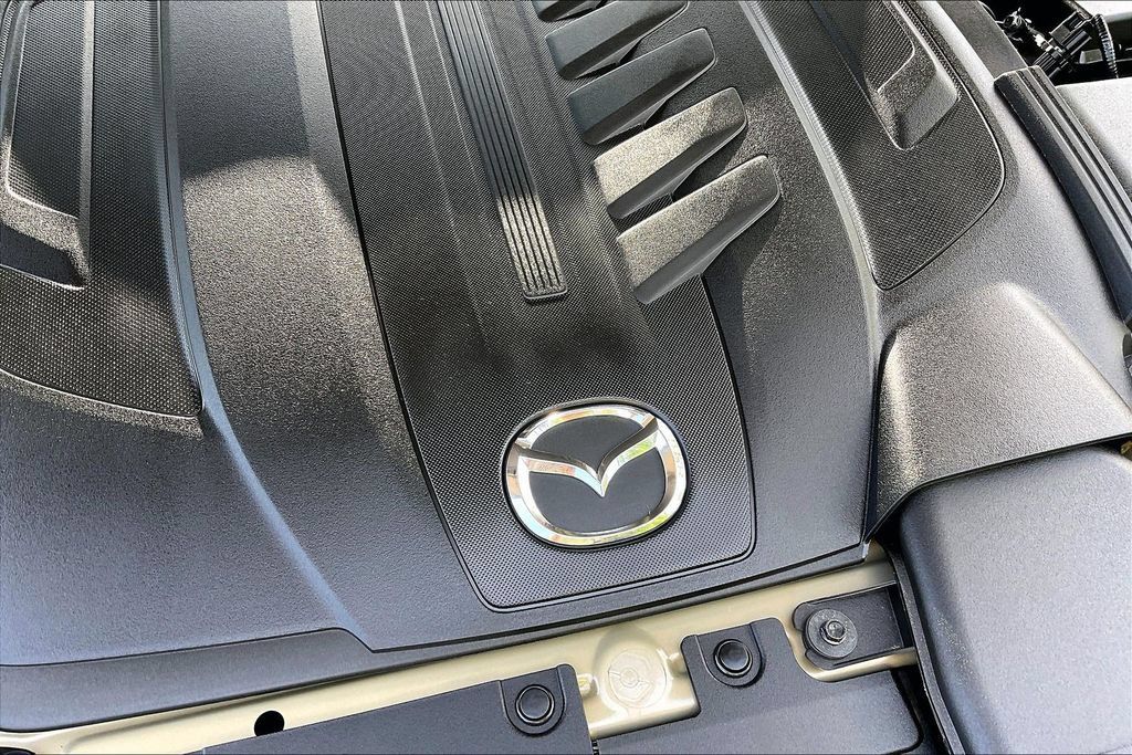 Used 2025 MAZDA CX-70 3.3 Turbo w/ Premium Plus Pkg AWD/4WD image 33