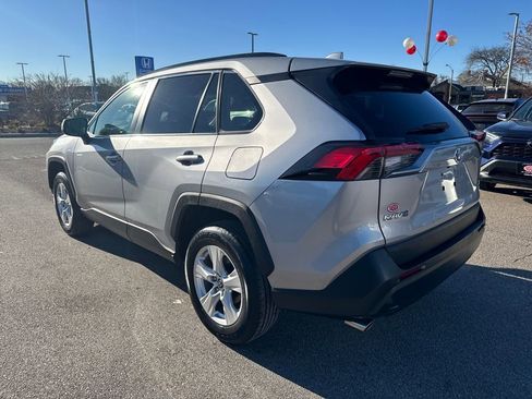 Used 2021 Toyota RAV4 XLE image 5