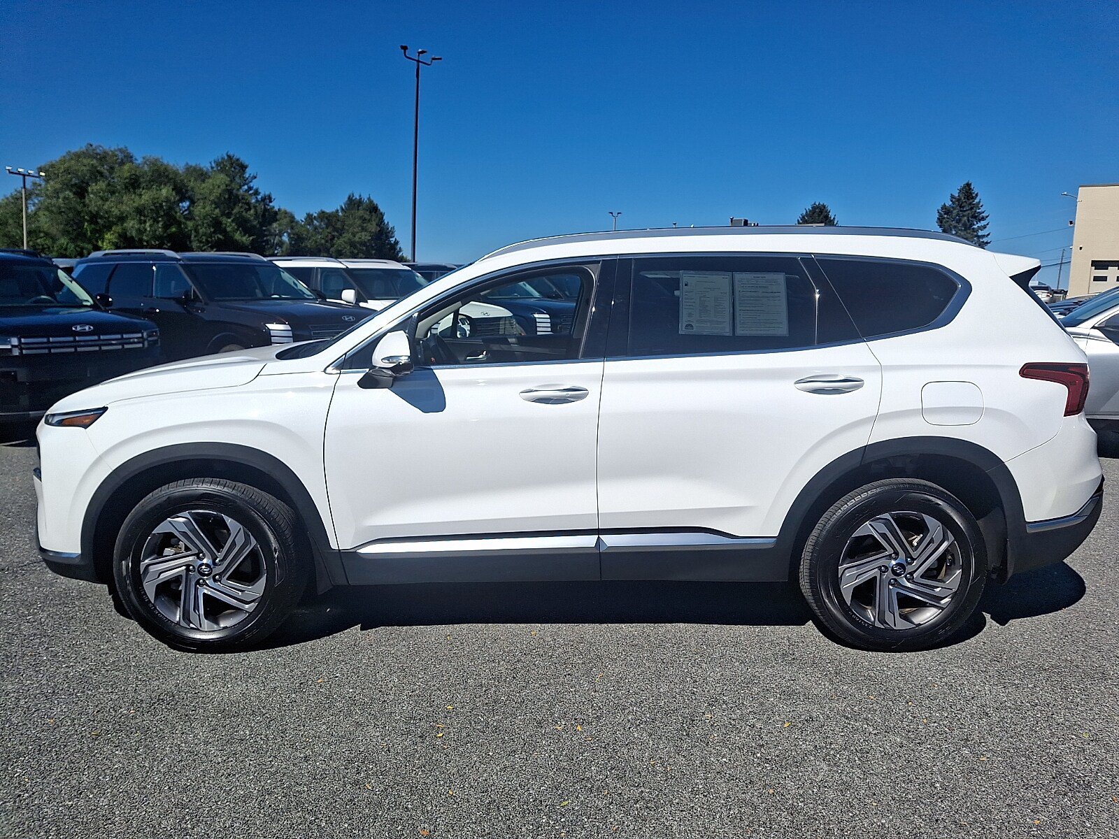 Certified 2023 Hyundai Santa Fe SEL w/ Premium Package AWD/4WD image 8