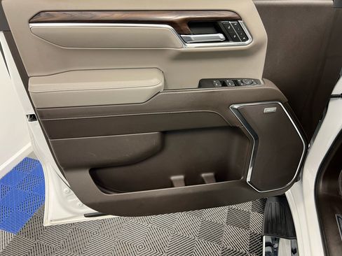 Used 2023 GMC Sierra 1500 SLT w/ SLT Premium Plus Package image 5