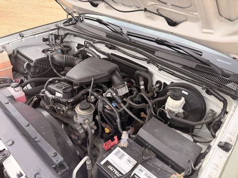 Used 2015 Toyota Tacoma 4x4 Access Cab image 35