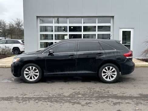 Used 2013 Toyota Venza LE w/ LE Convenience Pkg image 2