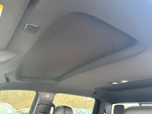 Used 2022 Chevrolet Silverado 1500 High Country image 15