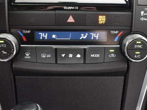 Used 2017 Toyota Camry XSE w/ Moonroof Package image 19