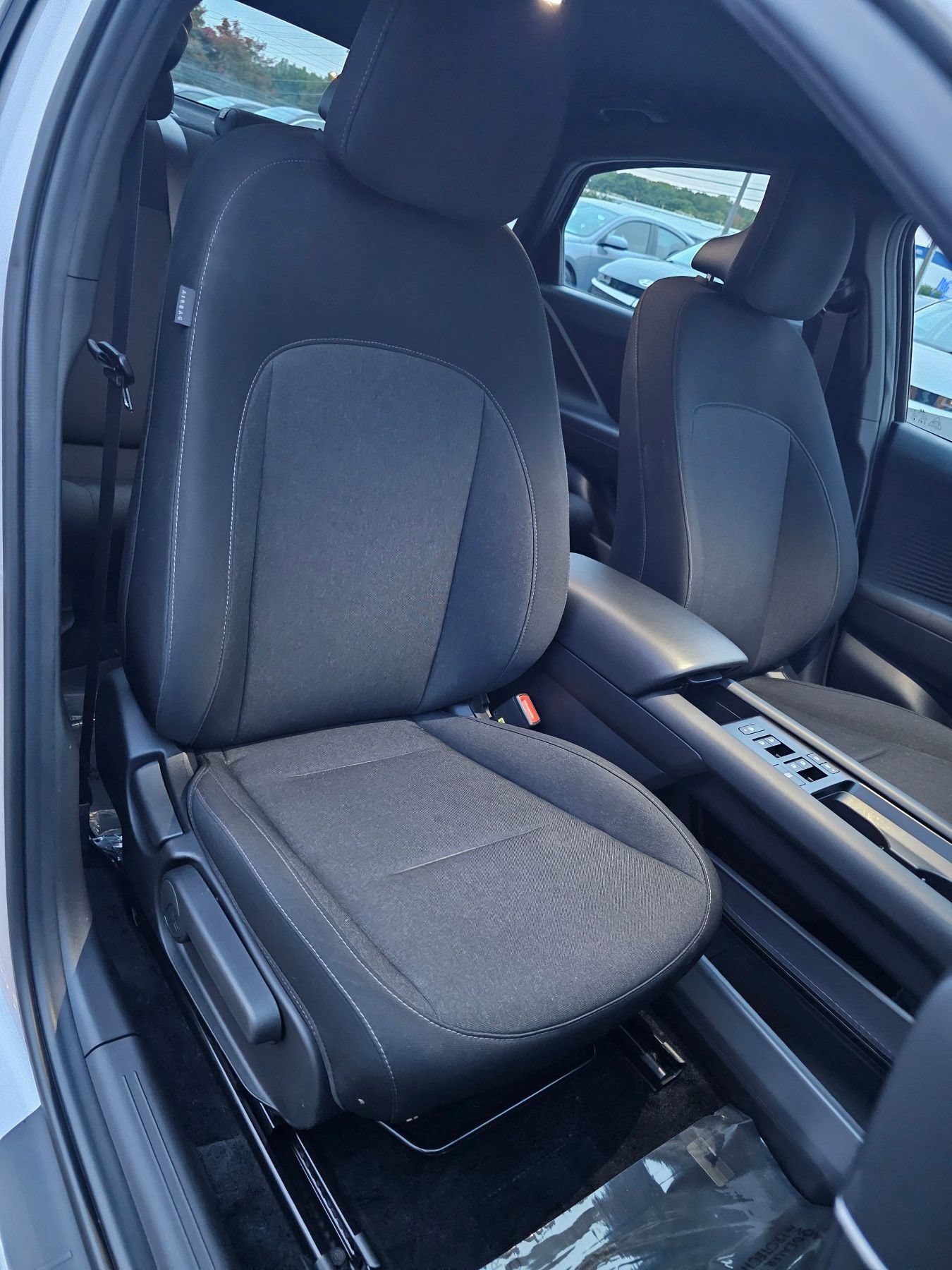 Used 2024 Hyundai Ioniq 6 SE RWD image 26