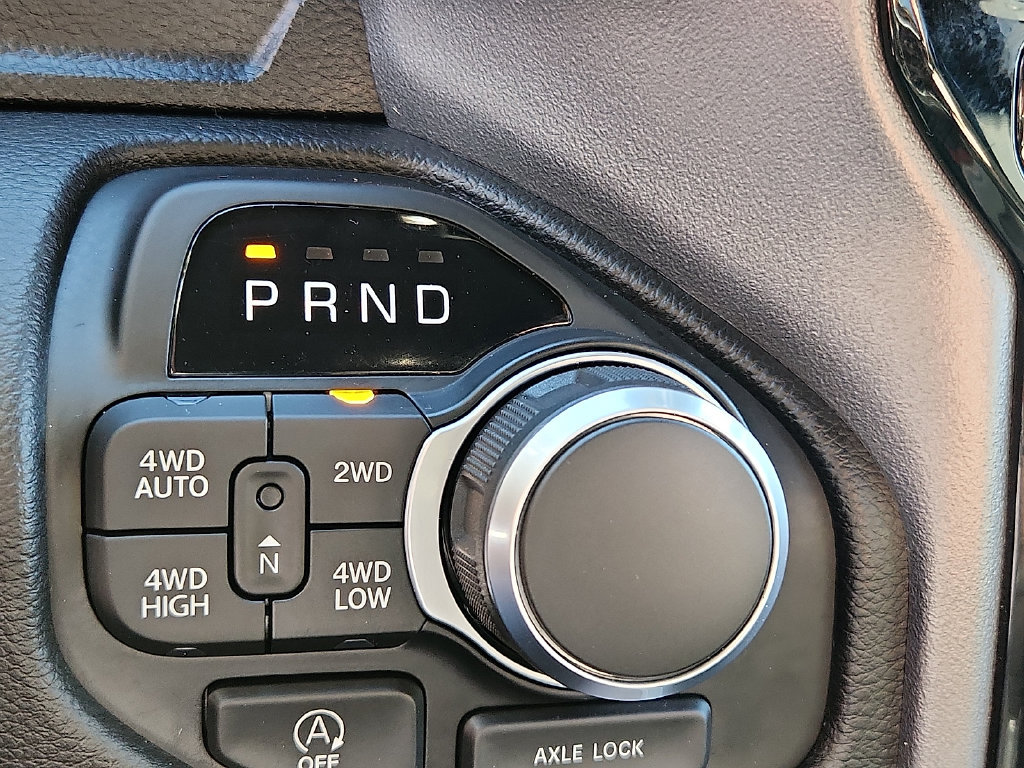 Used 2025 RAM 1500 Big Horn AWD/4WD image 14