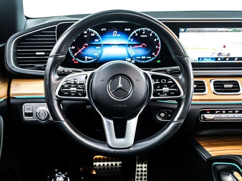 Used 2022 Mercedes-Benz GLS 450 4MATIC image 18