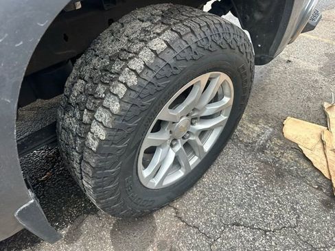 Used 2021 Chevrolet Silverado 1500 LT image 7