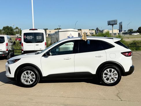 Certified 2025 Ford Escape Active FWD image 8
